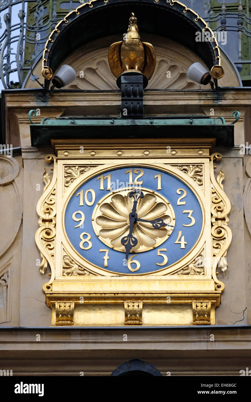 Reloj Glockenspiel en Graz, Estiria, Austria, el 10 de enero de 2015. Foto de stock