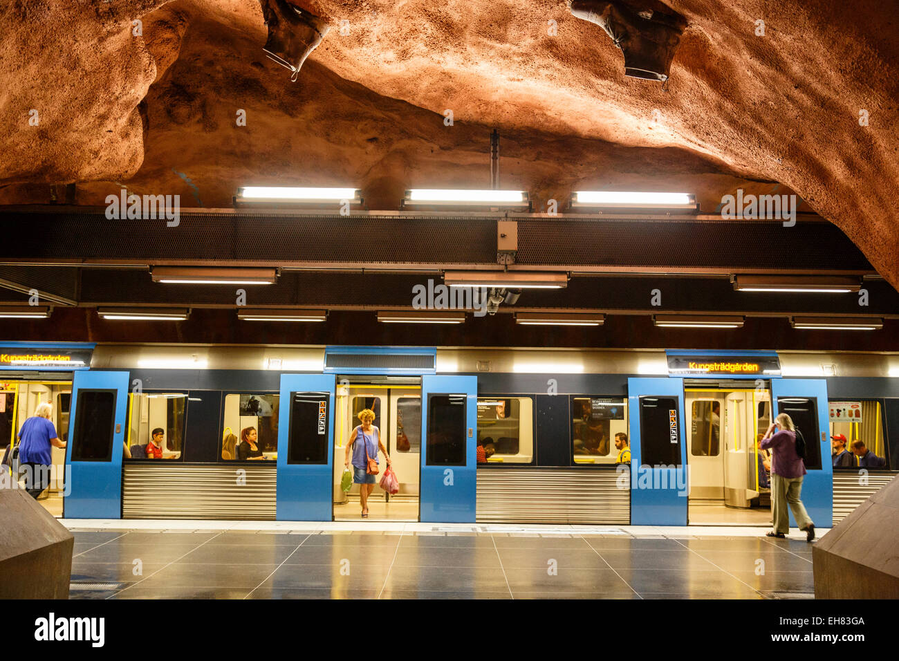 La estación de metro T Bana, Estocolmo, Suecia, Escandinavia, Europa Foto de stock