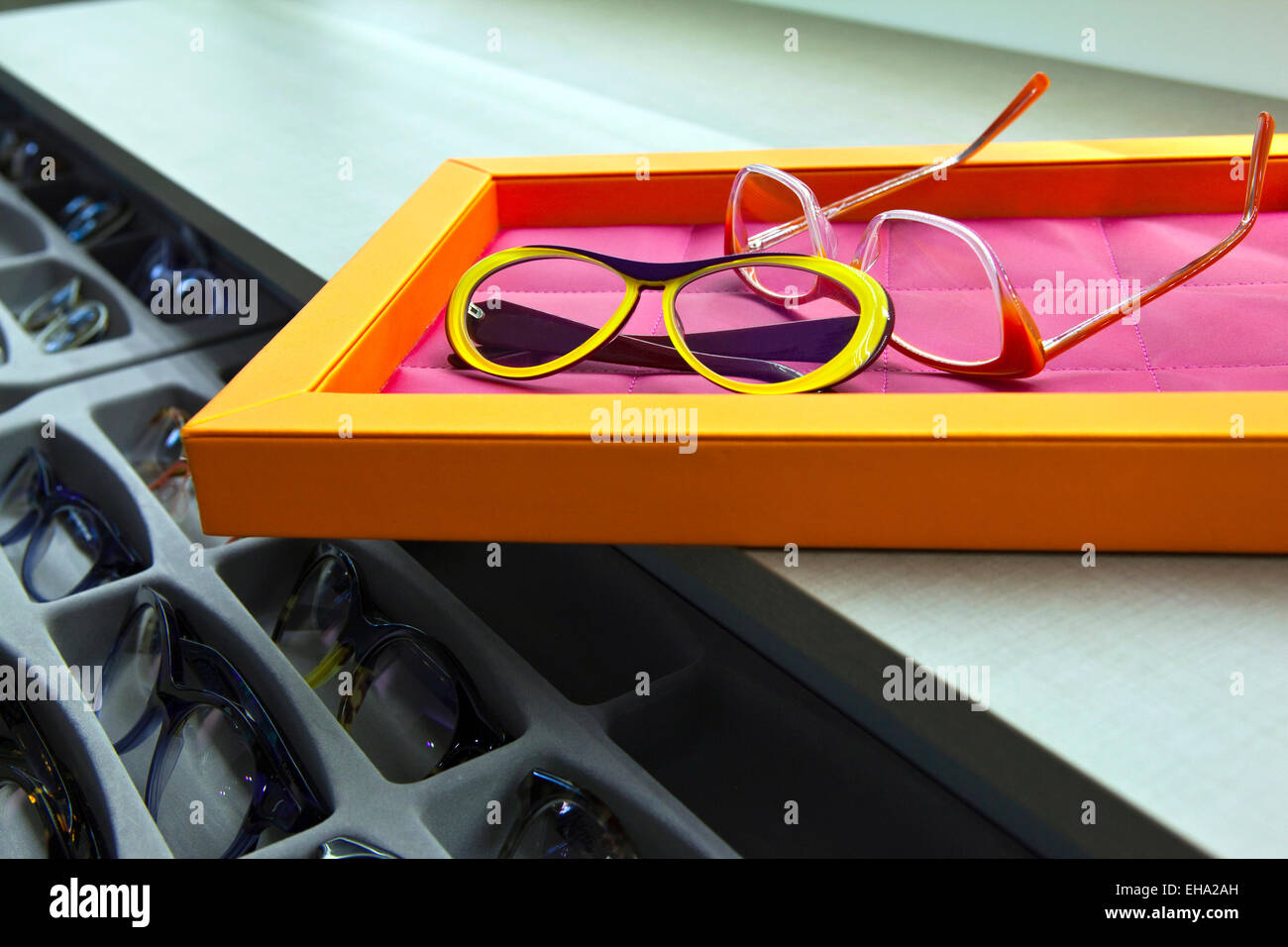 Optical glasses shop Fotos e Imágenes de stock - Alamy