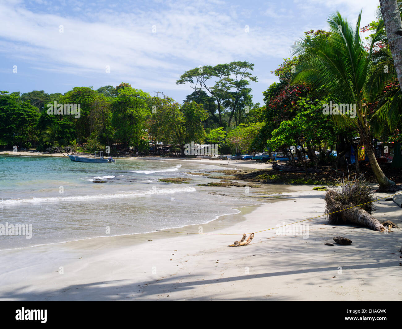 Un tiempo perezoso en la playa de Puerto Viejo, Limón, Costa Rica
