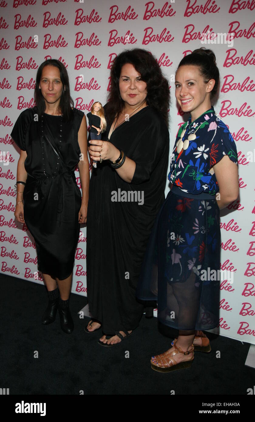 Barbie y el Consejo de diseñadores de moda de América (CFDA) partner  showcase cinco diseñadores CFDA' uno de tipo parece inspirado por la Barbie  Diseño de Moda Maker Featuring: Tess Giberson,Cynthia Vincent,WHIT