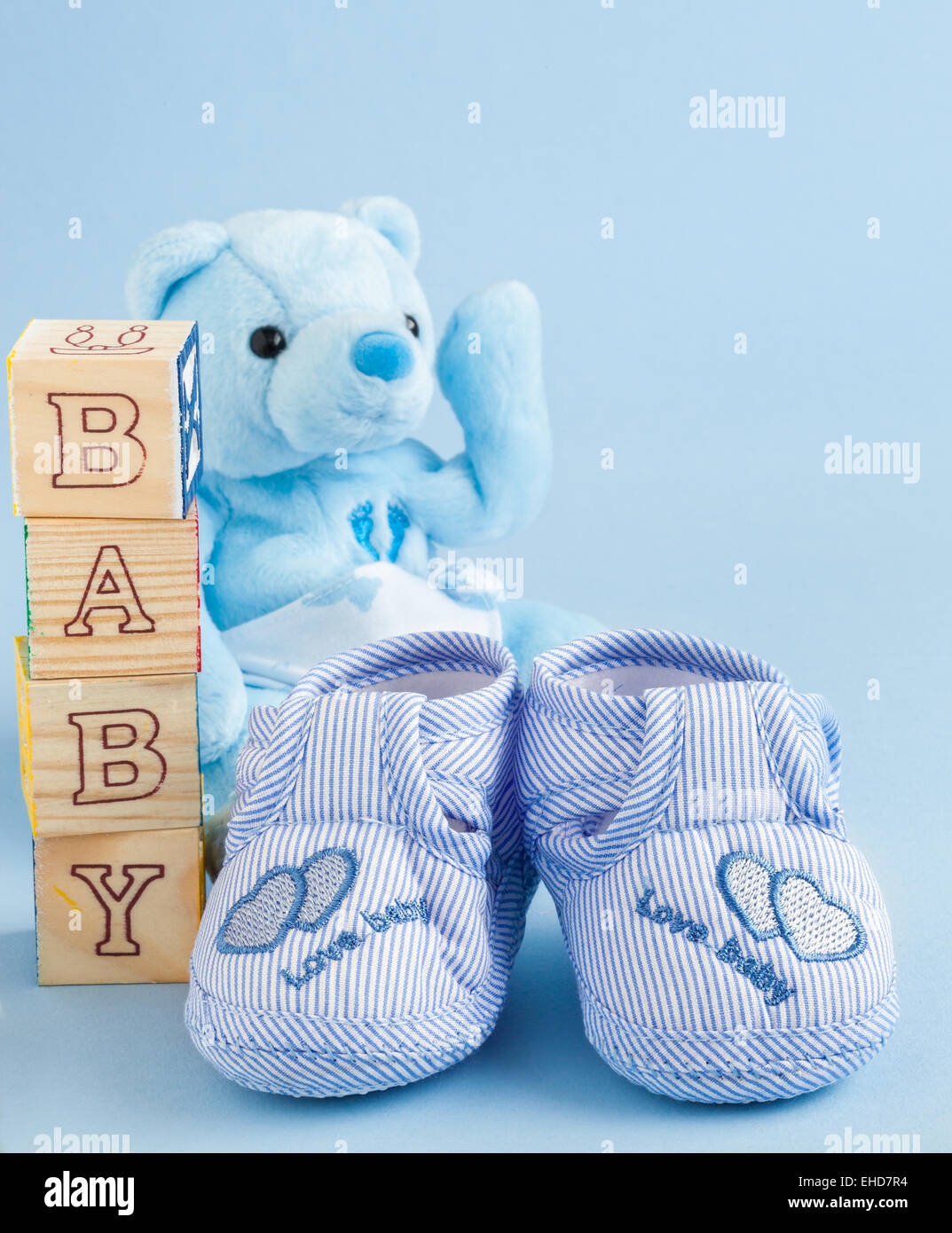 Compra eternamente lava Zapatos de bebe azul fotografías e imágenes de alta resolución - Alamy