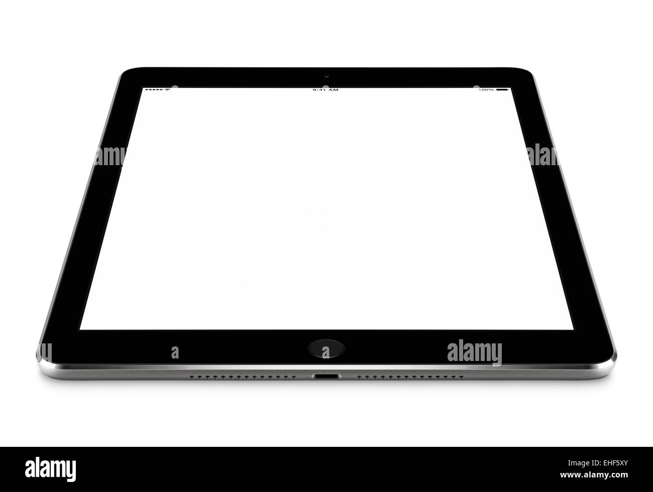 Vista frontal en ángulo negro de tablet PC con pantalla en blanco boceto en la superficie, aislado sobre fondo blanco. Foto de stock