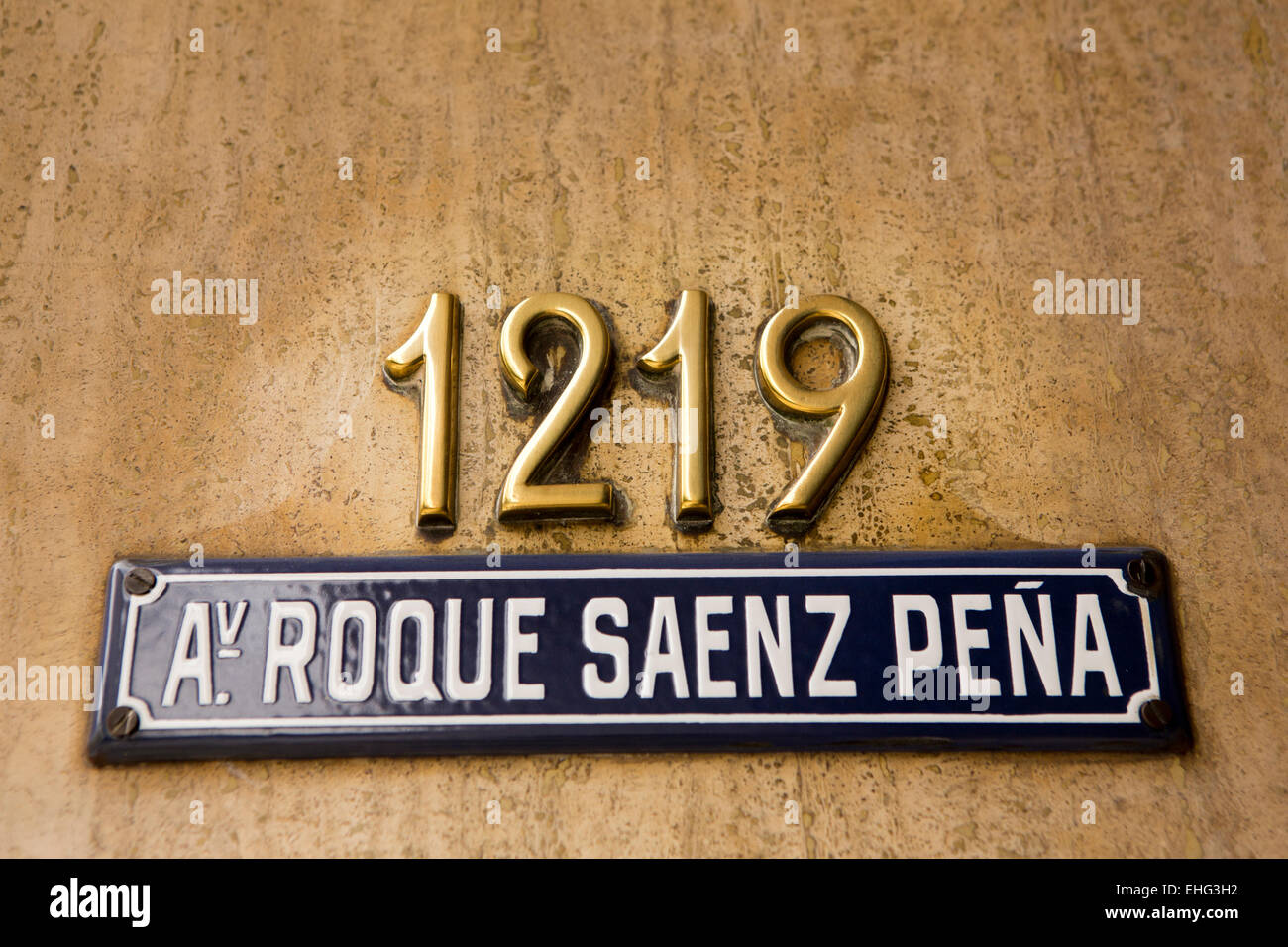 Imágenes numeradas - Página 5 Argentina-buenos-aires-1219-avenida-presidente-roque-saenz-pena-el-numero-de-la-casa-y-el-nombre-de-la-carretera-signo-esmaltado-azul-ehg3h2