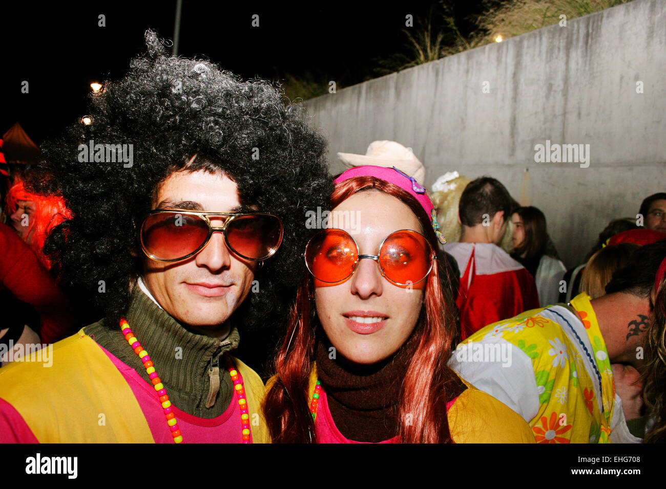 Pareja hippy en el festival Pego España. Foto de stock