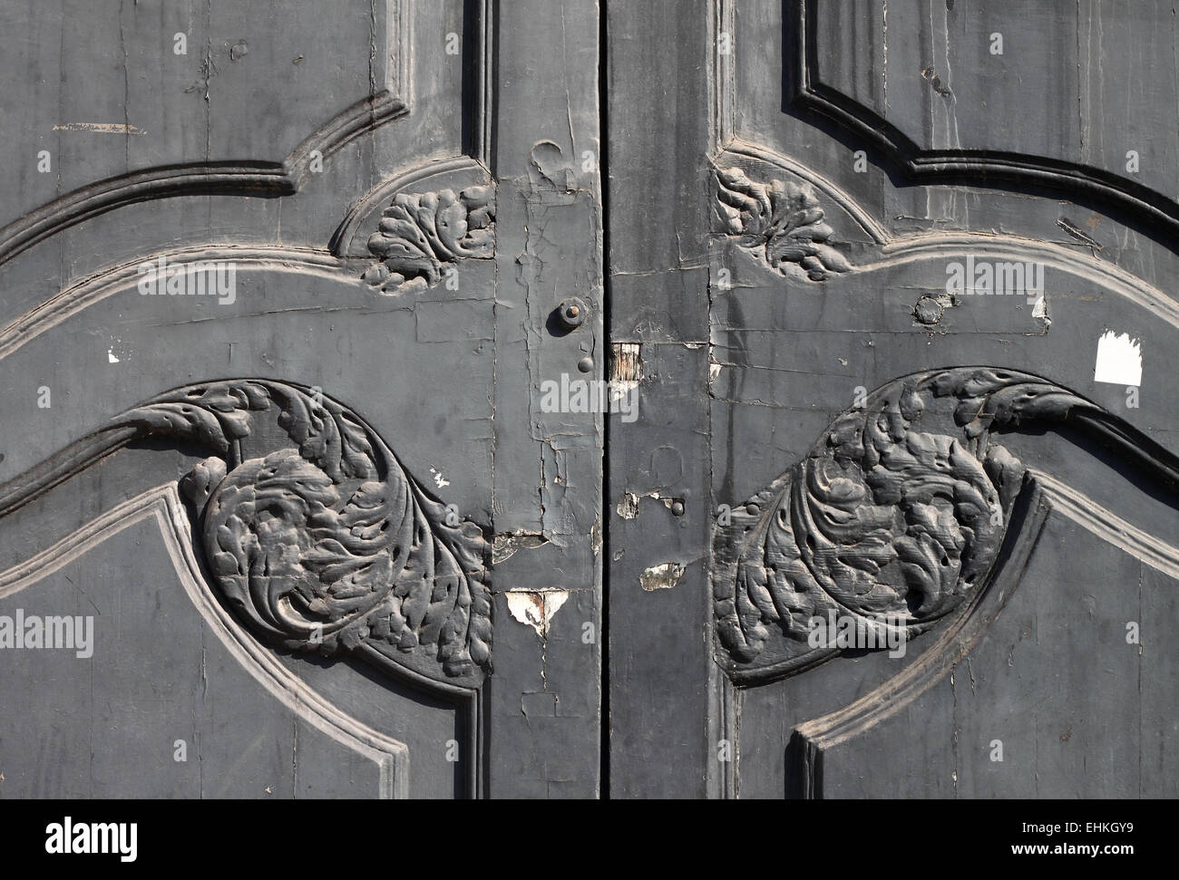 Detalle de puertas de madera antiguas del edificio de gobierno en Barcelona  Fotografía de stock - Alamy