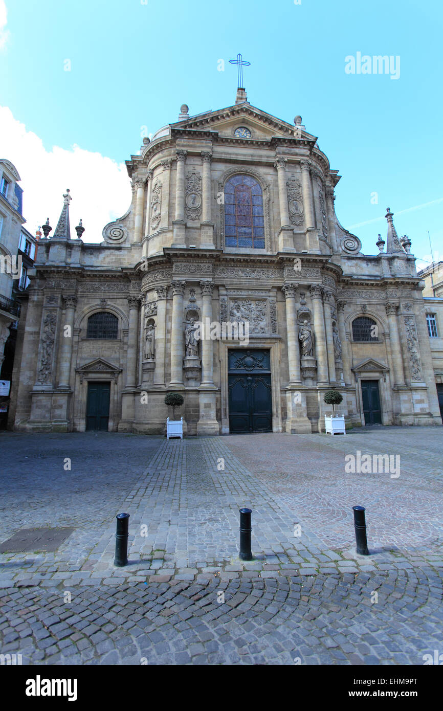 Fachada de la Iglesia Notre Dame, Burdeos, departamento de Gironda, Francia  Fotografía de stock - Alamy