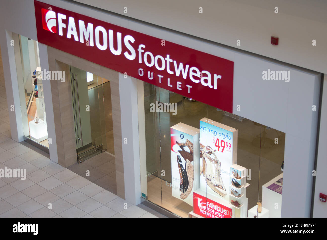 Pertenece jurar Dónde La famosa tienda de calzado en el Fashion Outlets of Chicago mall en  Rosemont, cerca del aeropuerto O'Hare de Chicago, Illinois, EE.UU  Fotografía de stock - Alamy