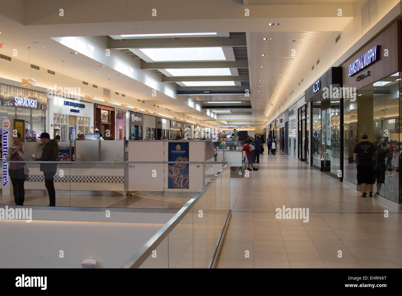 outlet mall chicago ohare fotografías e imágenes de alta resolución - Alamy