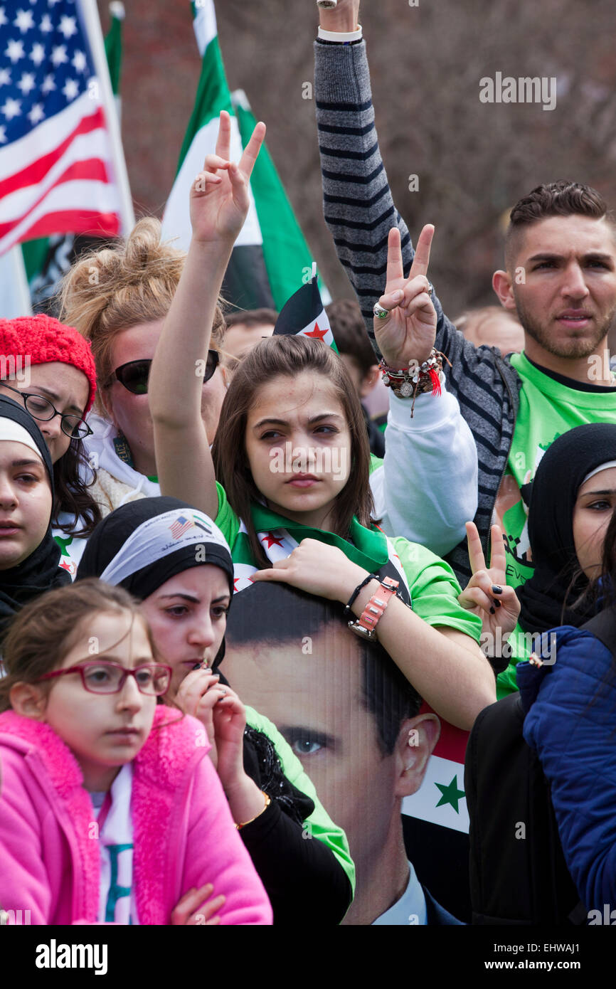 Marzo 15, 2015, Washington, DC: Syrian-Americans rally para nosotros el apoyo y la protesta contra Assad e ISIS - Washington, DC, EE.UU. Foto de stock