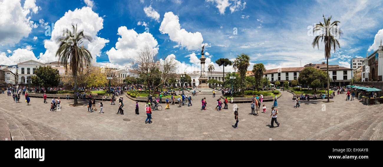 Ecuador, Quito, vista panorámica de la plaza de la independencia con la