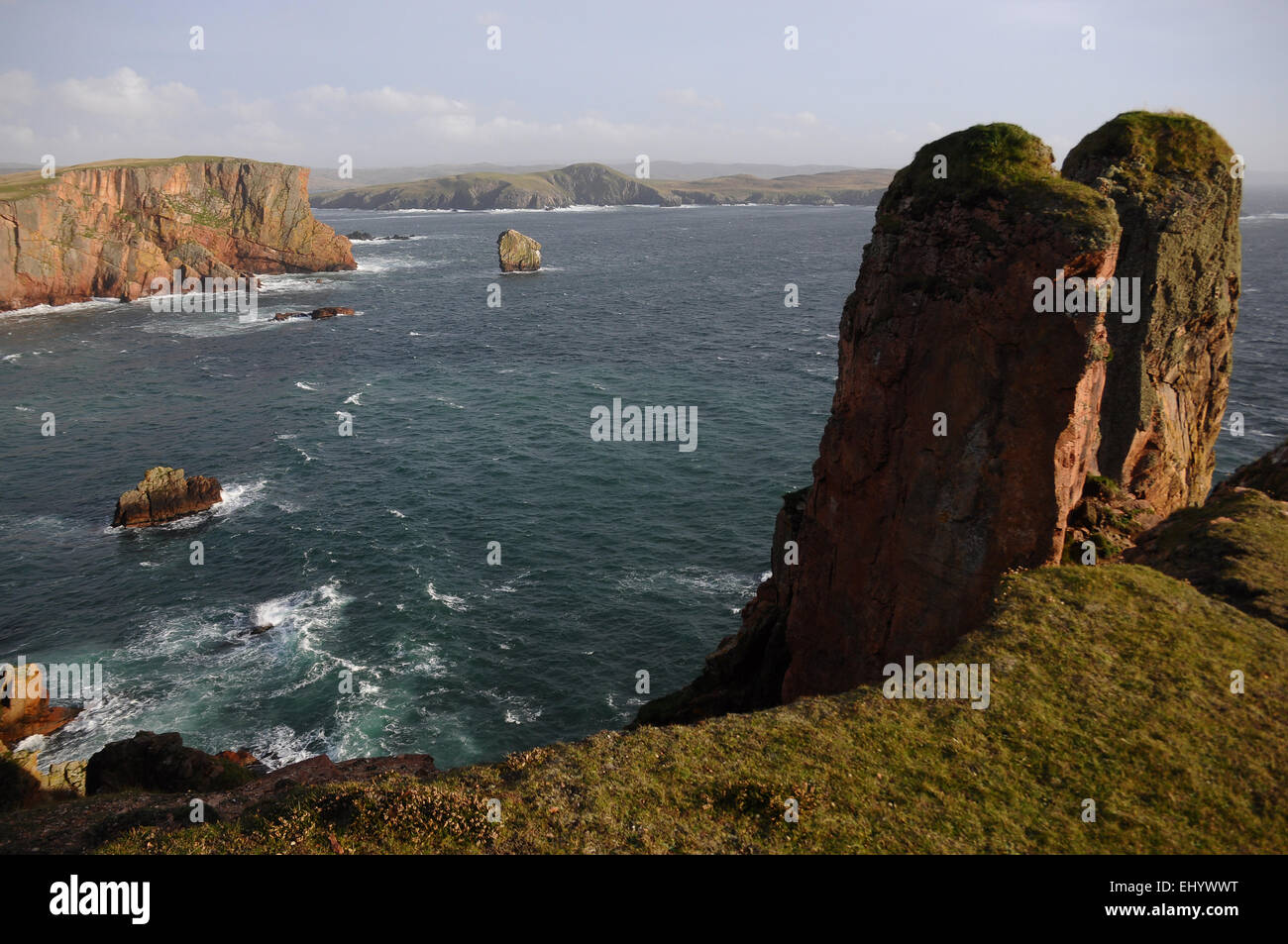 Escocia, Islas Shetland, braewick, la península, la costa oeste del Atlántico, acantilados, mar, Gran Bretaña, Europa, Foto de stock