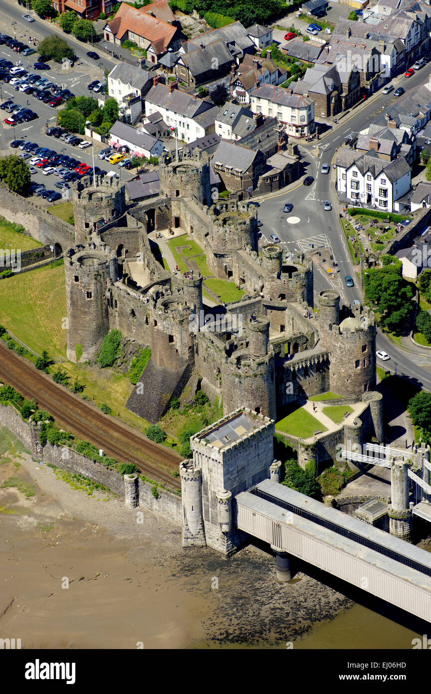 Conwy Castle, Conwy, al Noreste de Gales Foto de stock