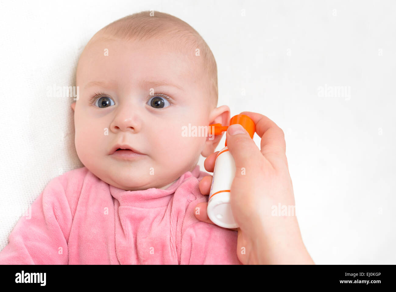 Cerumen Fotos E Imagenes De Stock Alamy