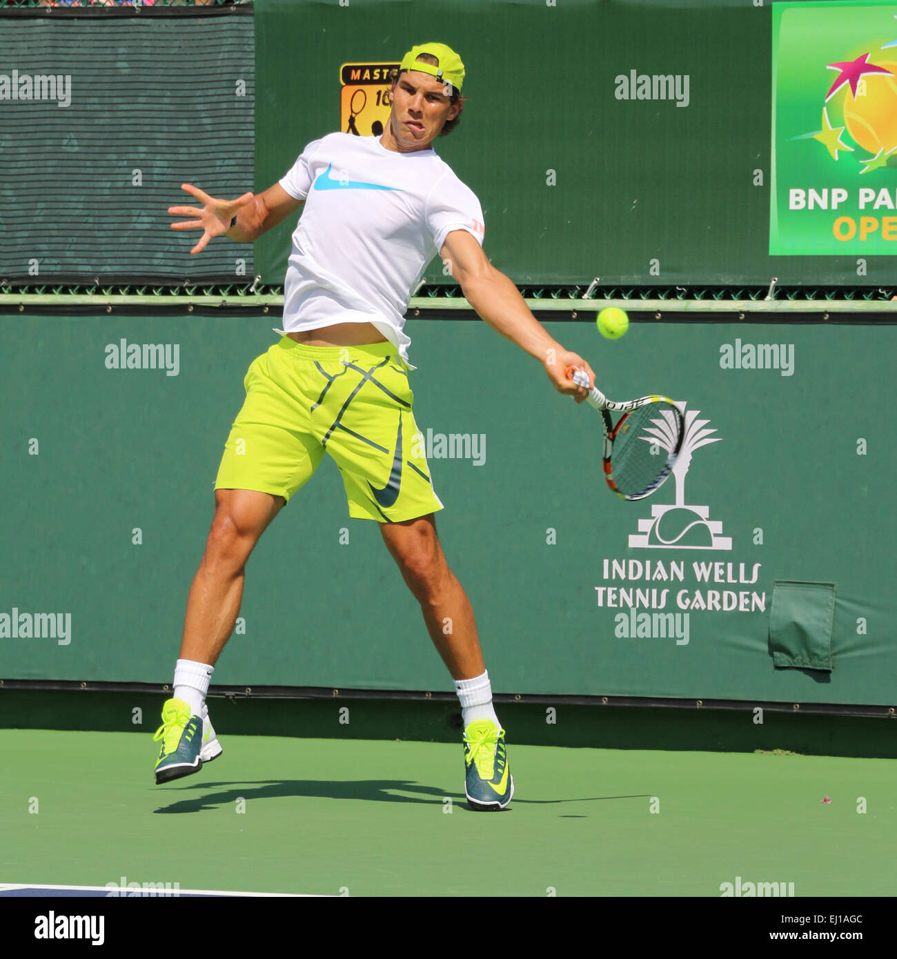 Indian Wells, California, el 19 de marzo de 2015 Número 3 clasificado en Mens Singles, jugador de tenis Rafael Nadal (España) en el BNP Paribas Open. Crédito: Lisa Werner/Alamy Live News Foto de stock