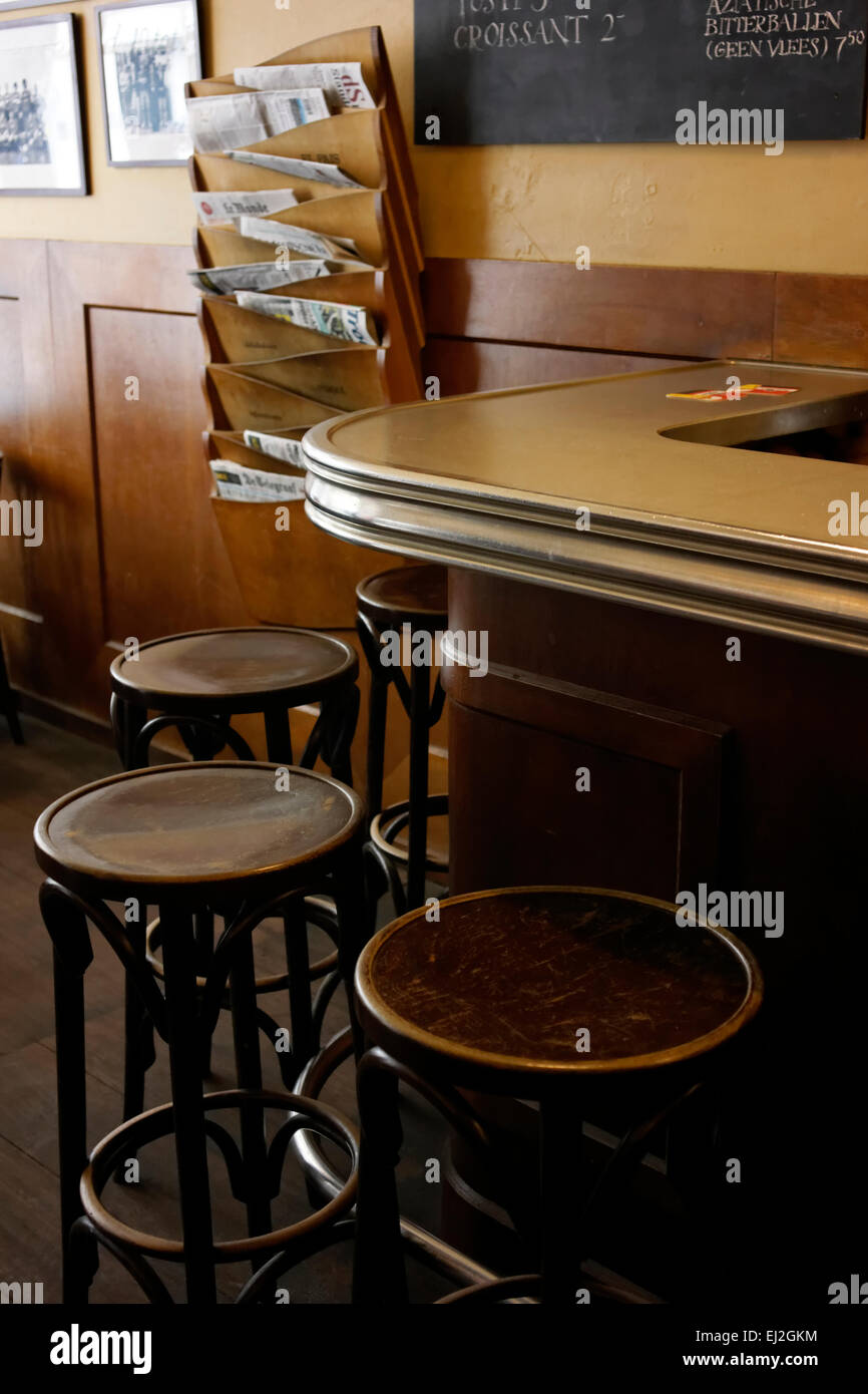 Interior de bar en Amsterdam, Holanda. Foto de stock