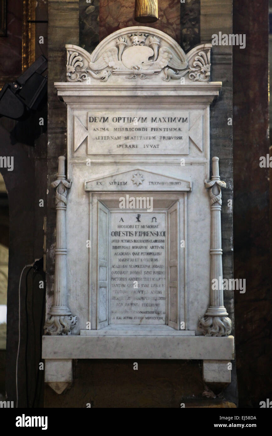 Tumba de retratista ruso Orest Kiprenski en la Basílica di Sant'Andrea delle Fratte, en Roma, Italia. La lápida de mármol fue diseñado por el escultor ruso Nikolai Yefimov (1836). Foto de stock