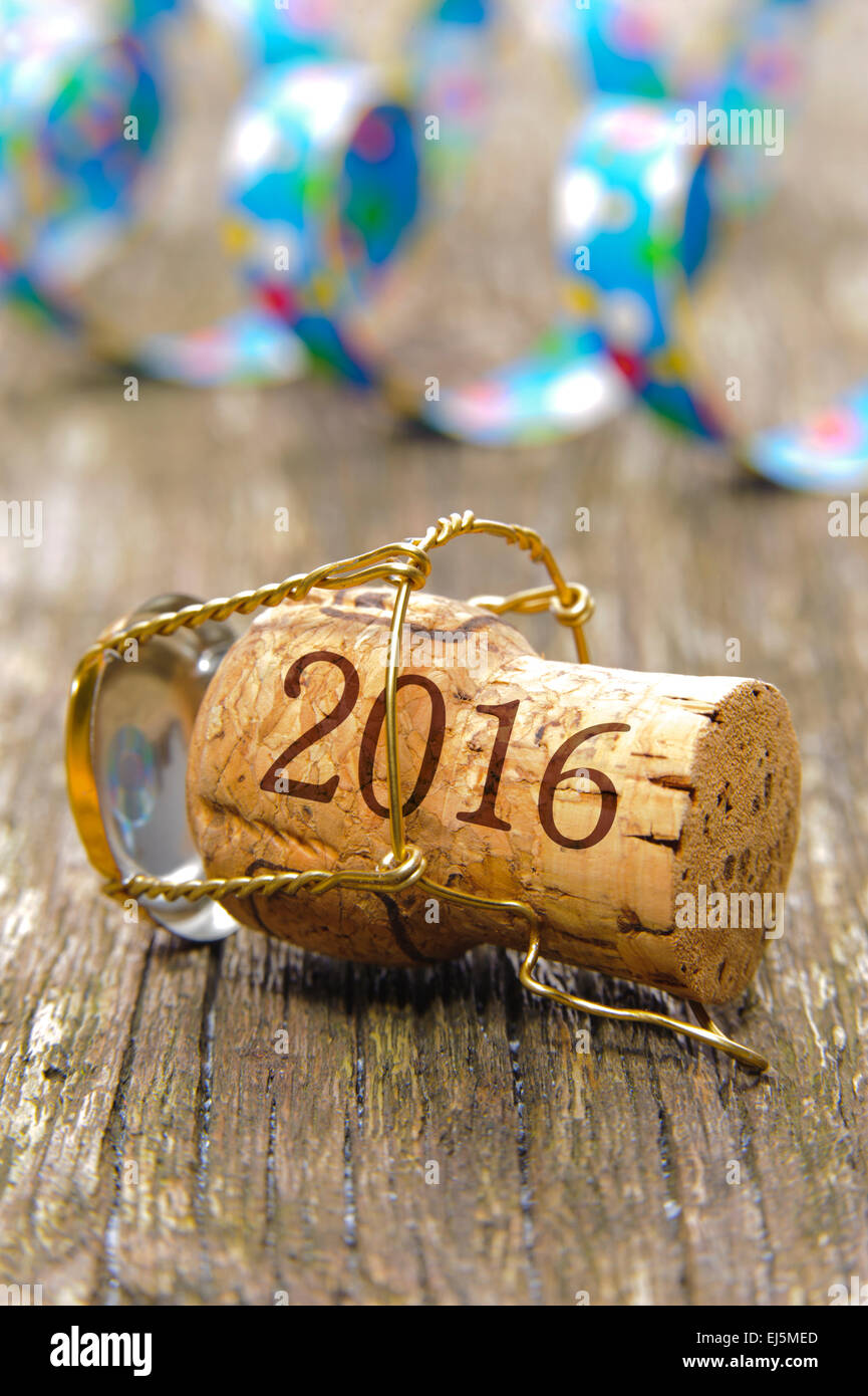 Feliz año nuevo 2016 con champagne cork en parte Foto de stock