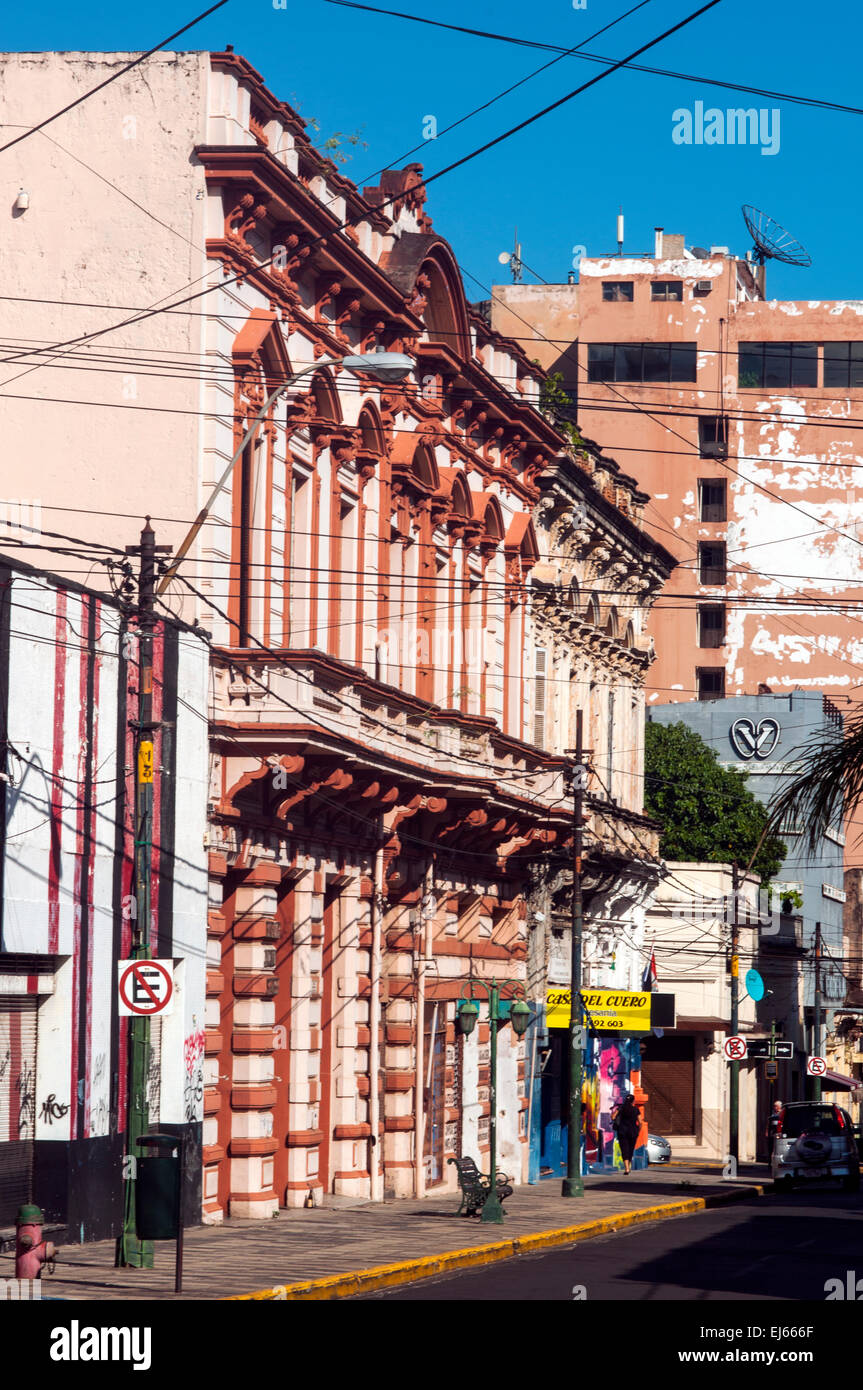 Los edificios coloniales, la Calle Palma, Central de Asunción, Paraguay Foto de stock