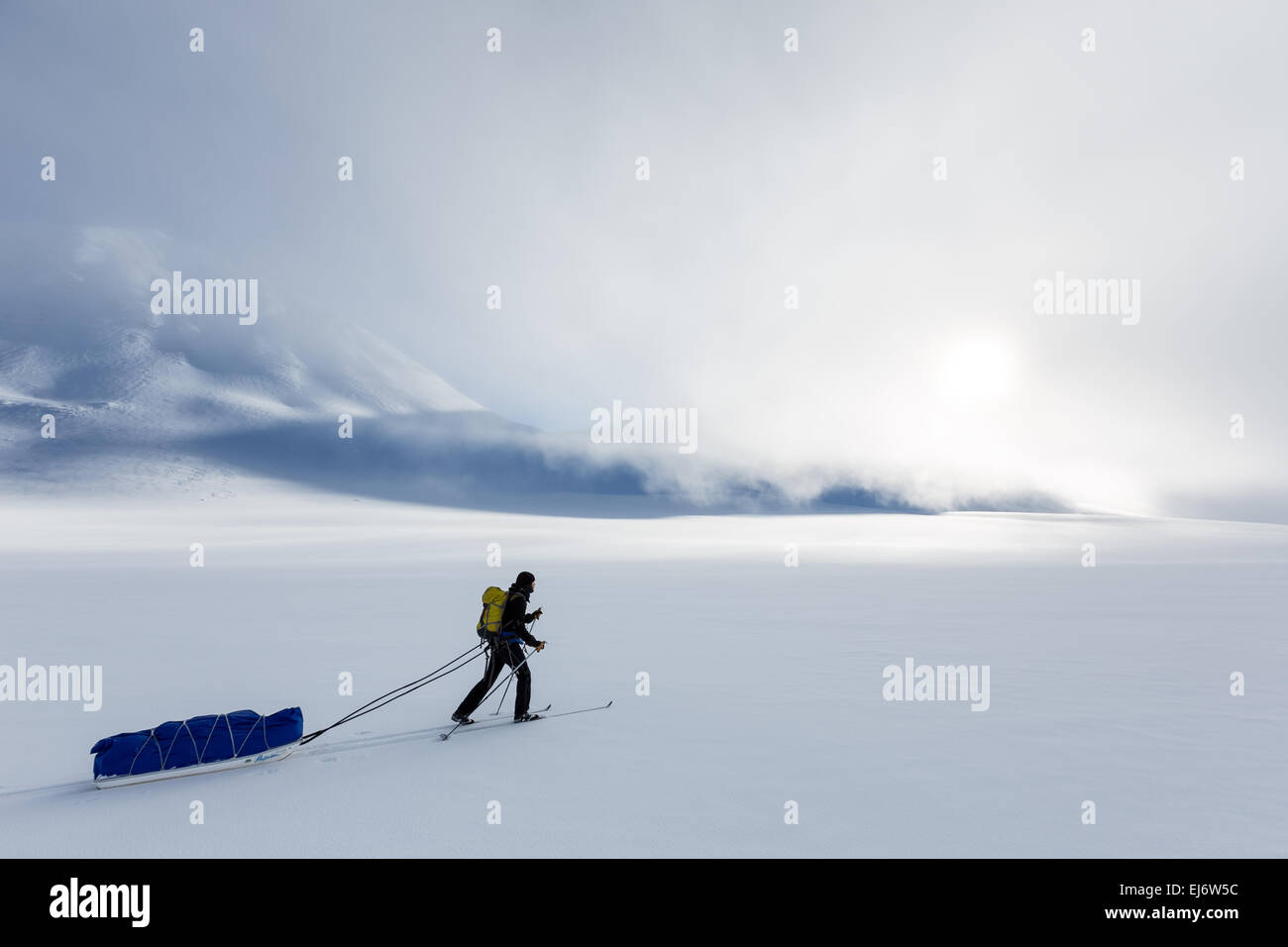 Esquí Senderismo en la zona de montaña Kebnekaise, Kiruna, Suecia, Europa, UE Foto de stock