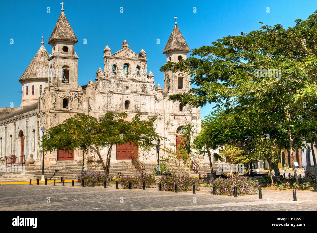 La Iglesia de Guadalupe en la ciudad de Granada, Nicaragua Foto de stock