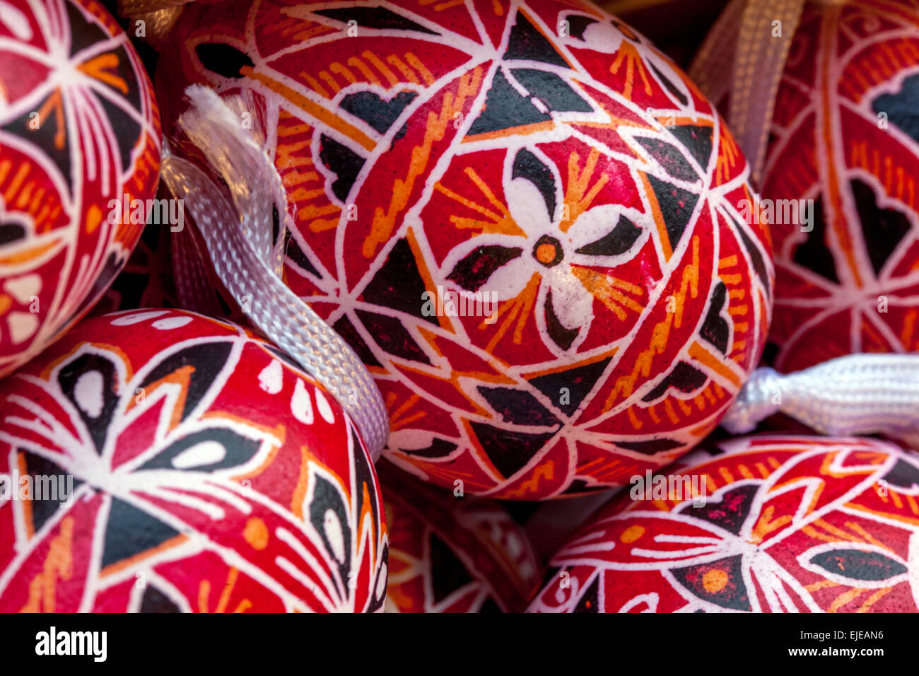 Tradición huevos de Pascua motivo folklórico Praga República Checa, Europa Foto de stock