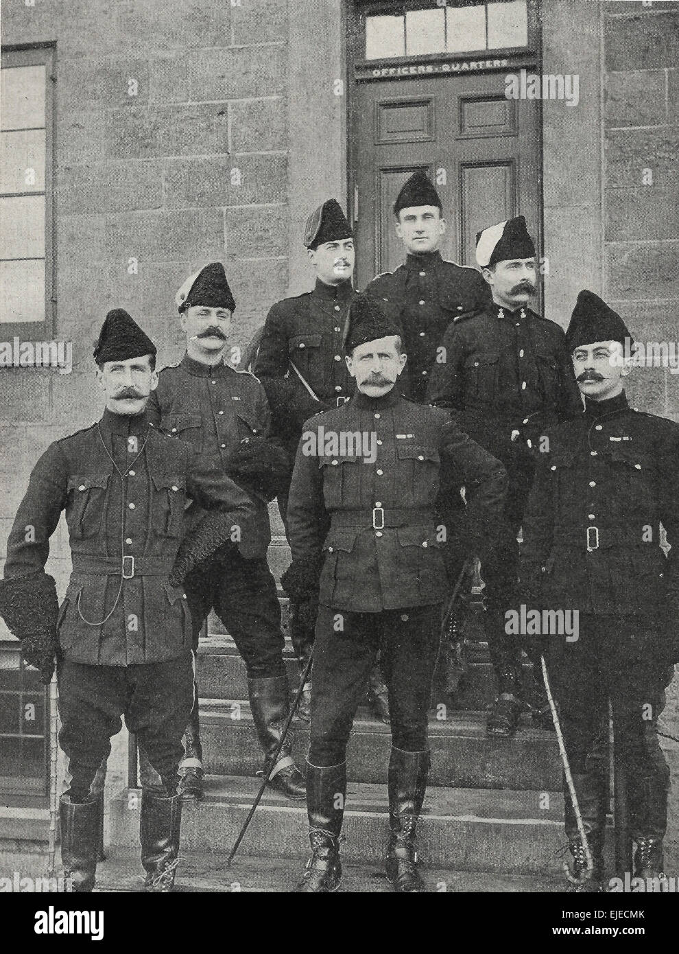 Grupo de oficiales, segundo contingente Canadian Mounted Rifles, en Toronto, Canadá, circa 1898 Foto de stock