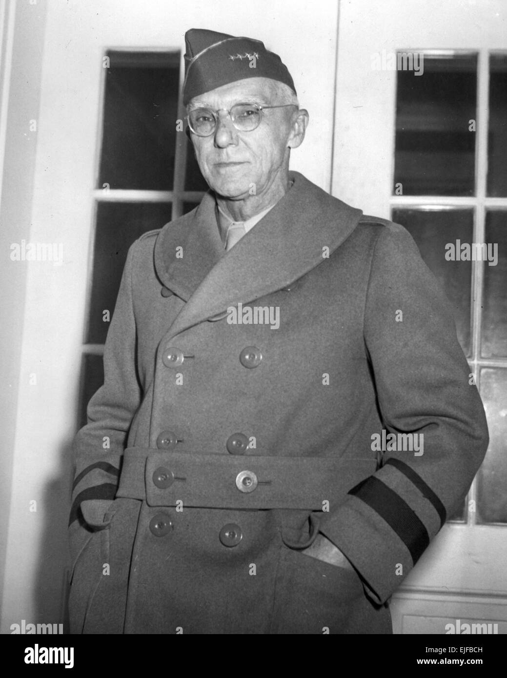 JOSEPH STILWELL (1883-1946) cuatro estrellas, General del Ejército de los Estados Unidos en noviembre de 1945 Foto de stock