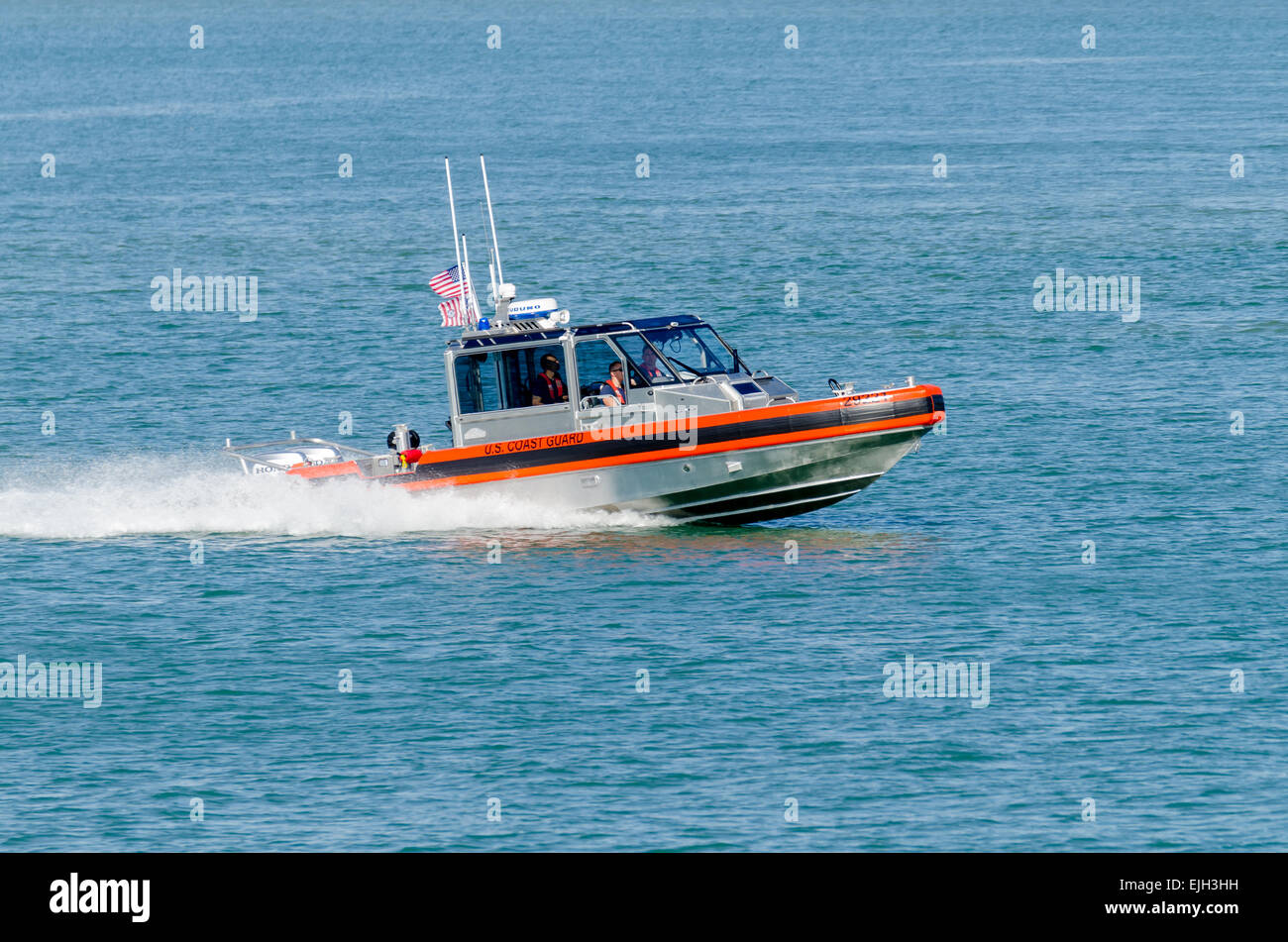 US Coast Guard 29 pies pequeño barco de respuesta (RB-S II) La respuesta del barco-II es un pequeño de alta velocidad activos fácilmente desplegables Foto de stock