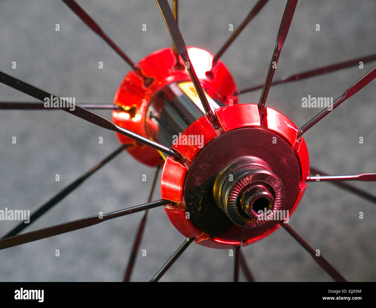 Cubo de la rueda delantera fotografías e imágenes de alta resolución - Alamy