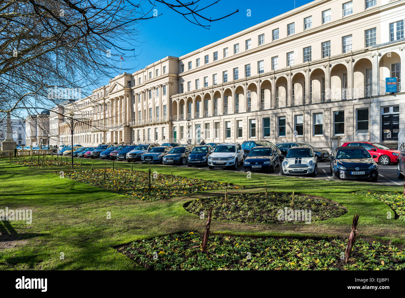 La Oficina Municipal de jardines en Cheltenham están en el Paseo Marítimo y que está detrás de las oficinas municipales del Municipio Foto de stock