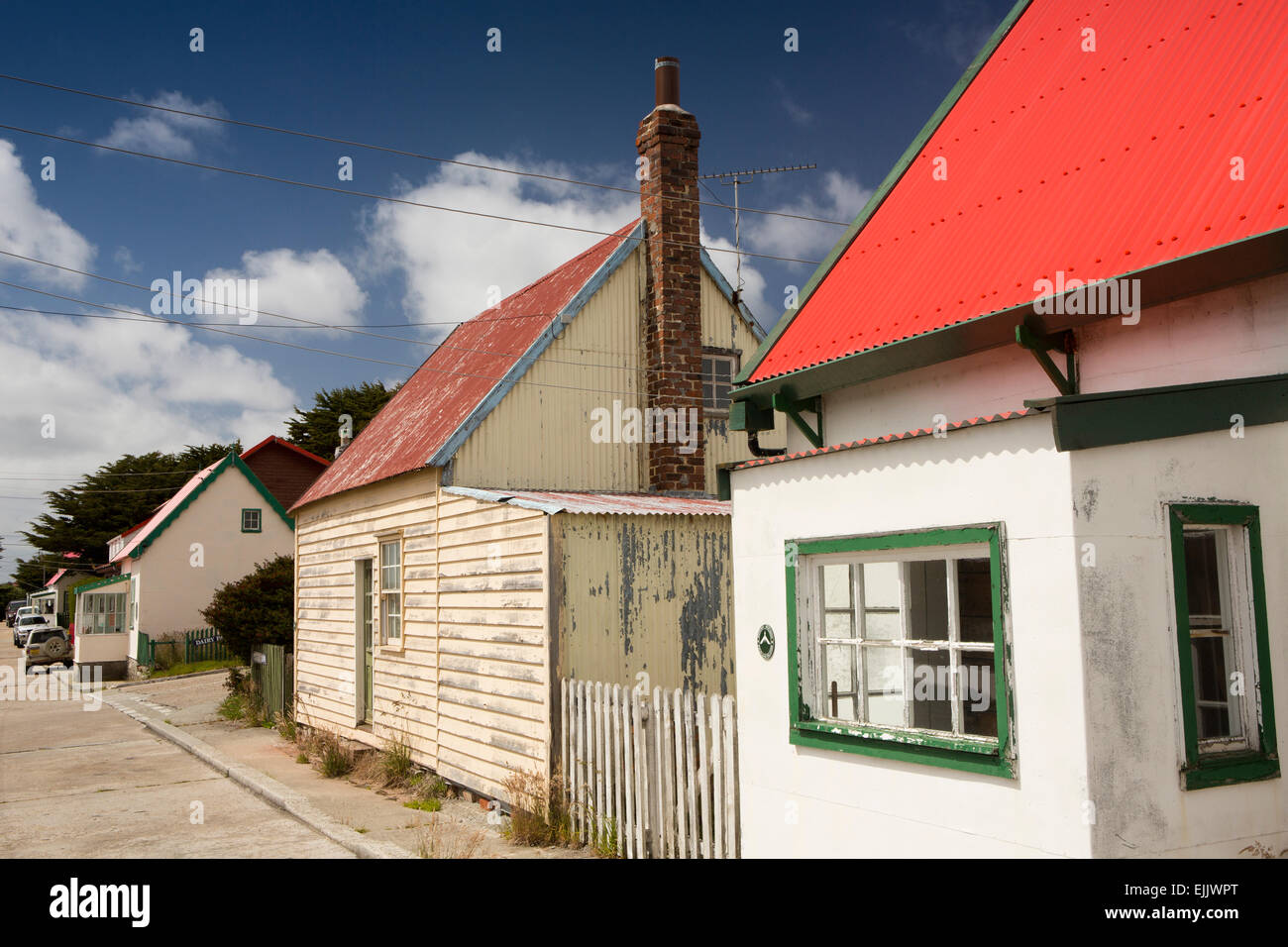 Malvinas, Port Stanley, Casas del jubilado, Pioneer Fila, construido en 1849 para los pensionados militares entre los primeros colonos Foto de stock