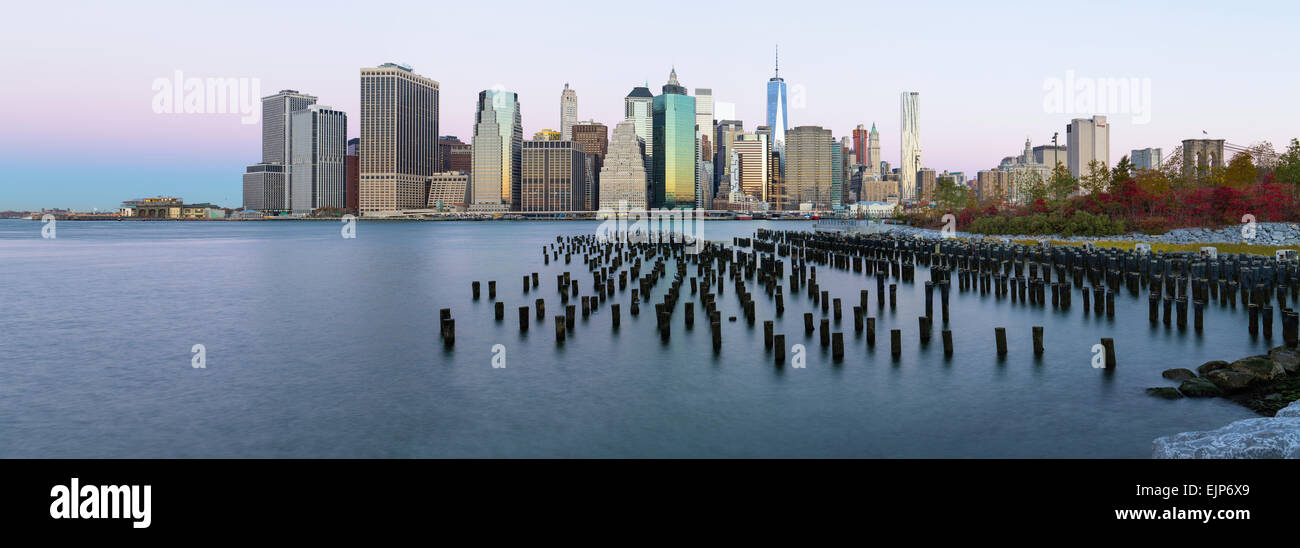 Ee.Uu., la ciudad de Nueva York, el centro de Manhattan, el distrito financiero, One World Trade Center (Freedom Tower) Foto de stock