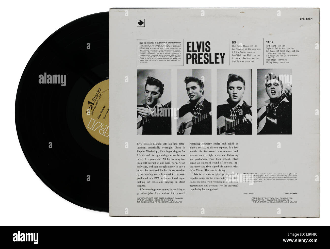 El primer álbum de Elvis Presley, con el manguito diseño utilizado por el choque de su icónica portada del álbum London Calling Foto de stock