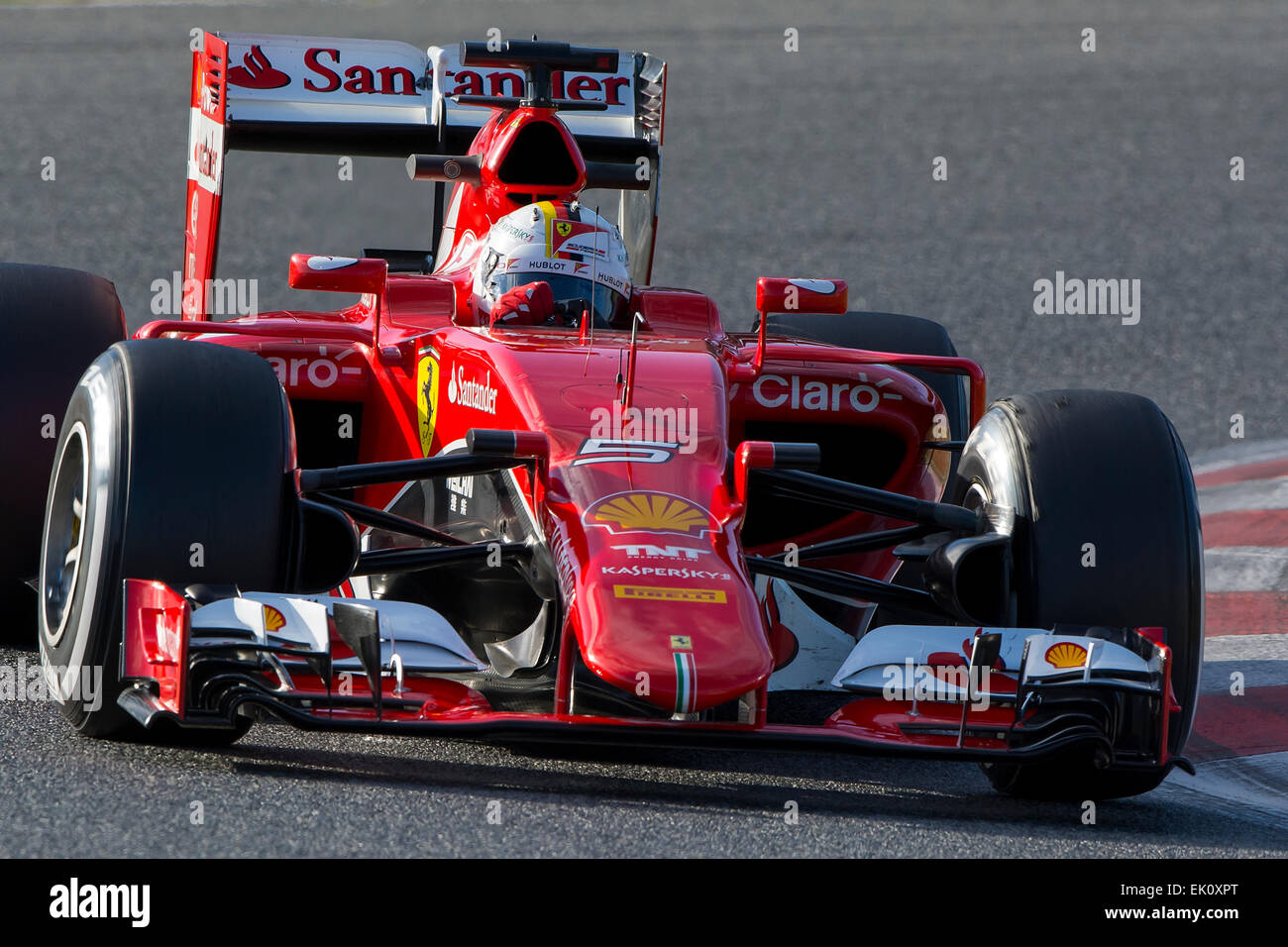 Conductor de Sebastian Vettel. Equipo Ferrari. Fórmula Uno días de test en el Circuit de Catalunya. Montmelo, España. Febrero 27, 2015 Foto de stock