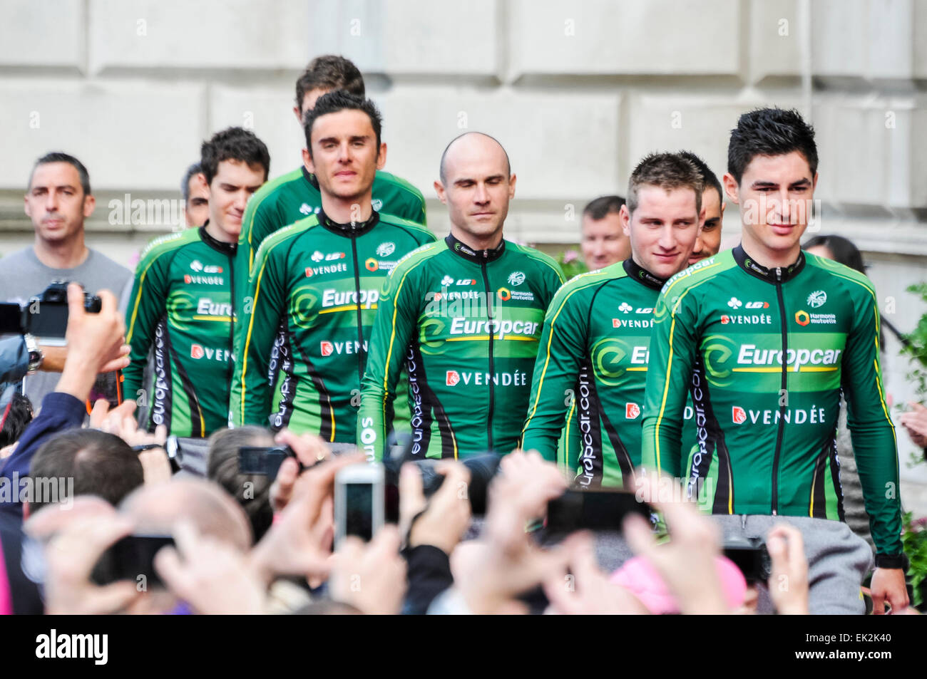 Belfast, Irlanda del Norte. 8 de mayo de 2014 - el equipo Europcar están  presentados en el lanzamiento del Giro d'Italia, Belfast Fotografía de  stock - Alamy