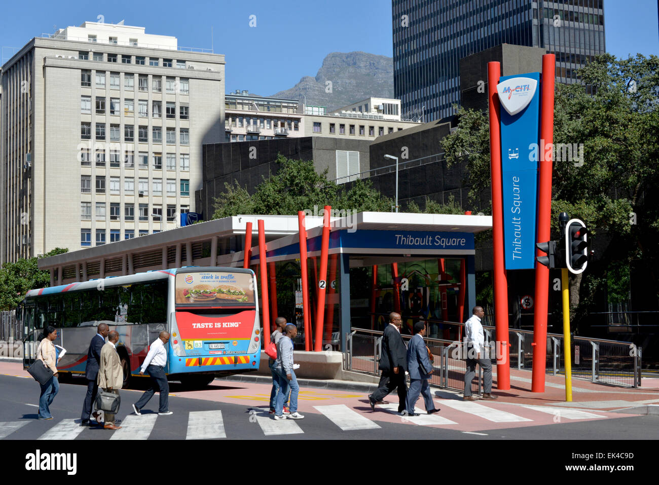 MyCiti Bus. Thibault Square, Cape Town. Foto de stock