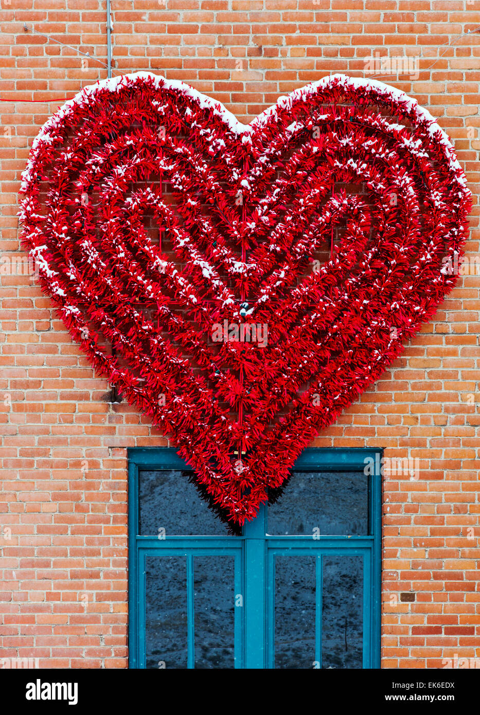 Temporada de vacaciones decoración, corazón simboliza el corazón de las Montañas Rocosas, Salida, Colorado, EE.UU. Foto de stock