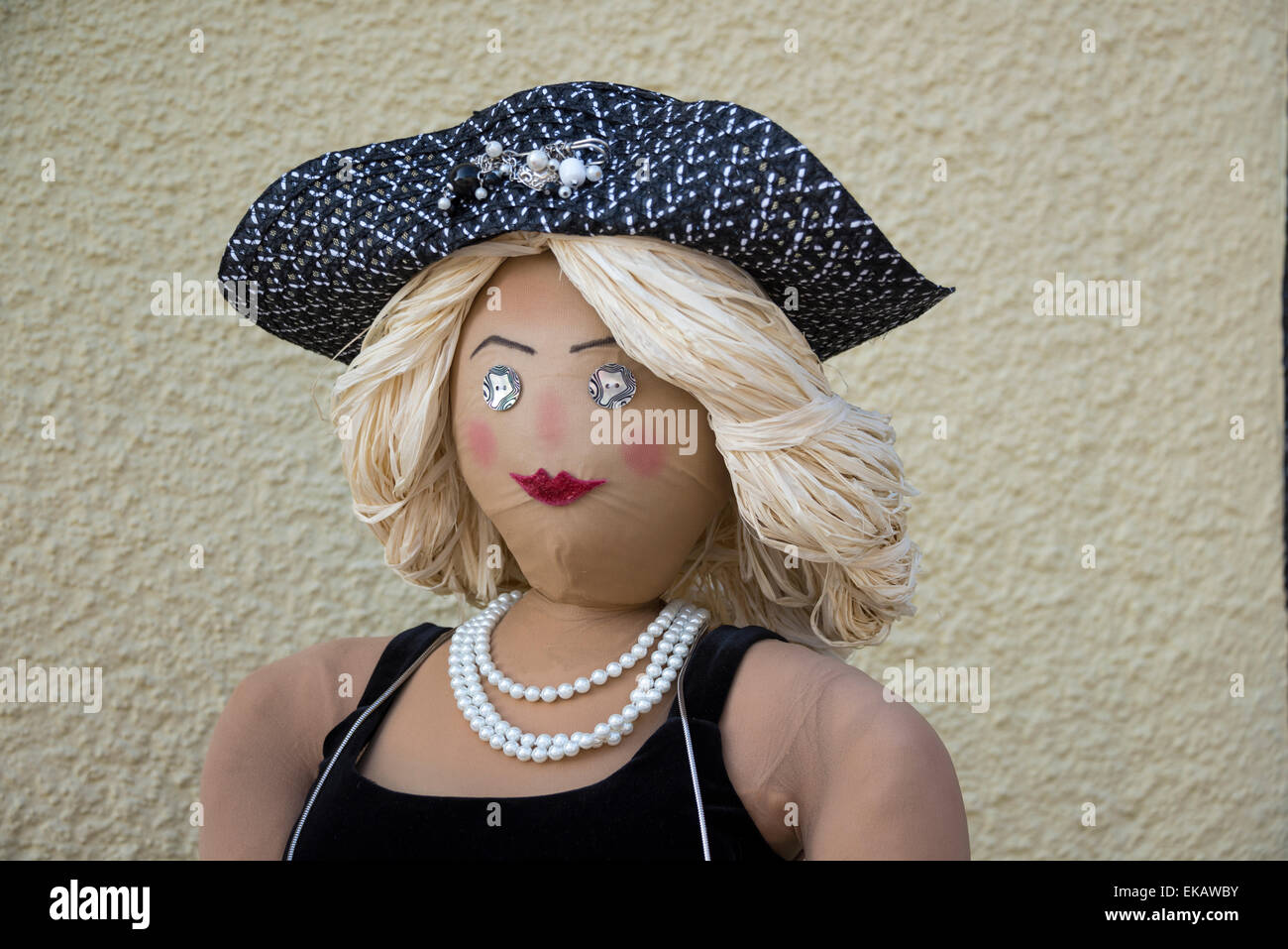 sombrero de espantapájaros