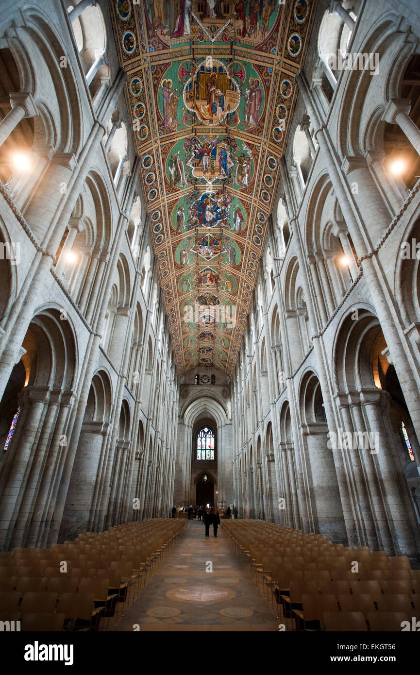 La nave central de la catedral de Ely, Cambridgeshire, construido por los normandos en 1090. La nave es 2248ft. (76 metros) de largo. Foto de stock