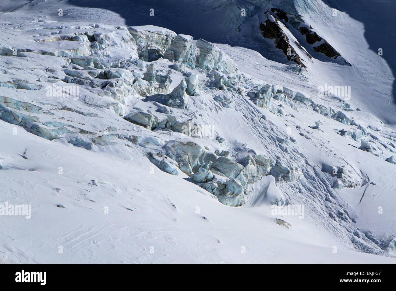 Glaciar alpino, Saas Grund, Alpes, Suiza Foto de stock