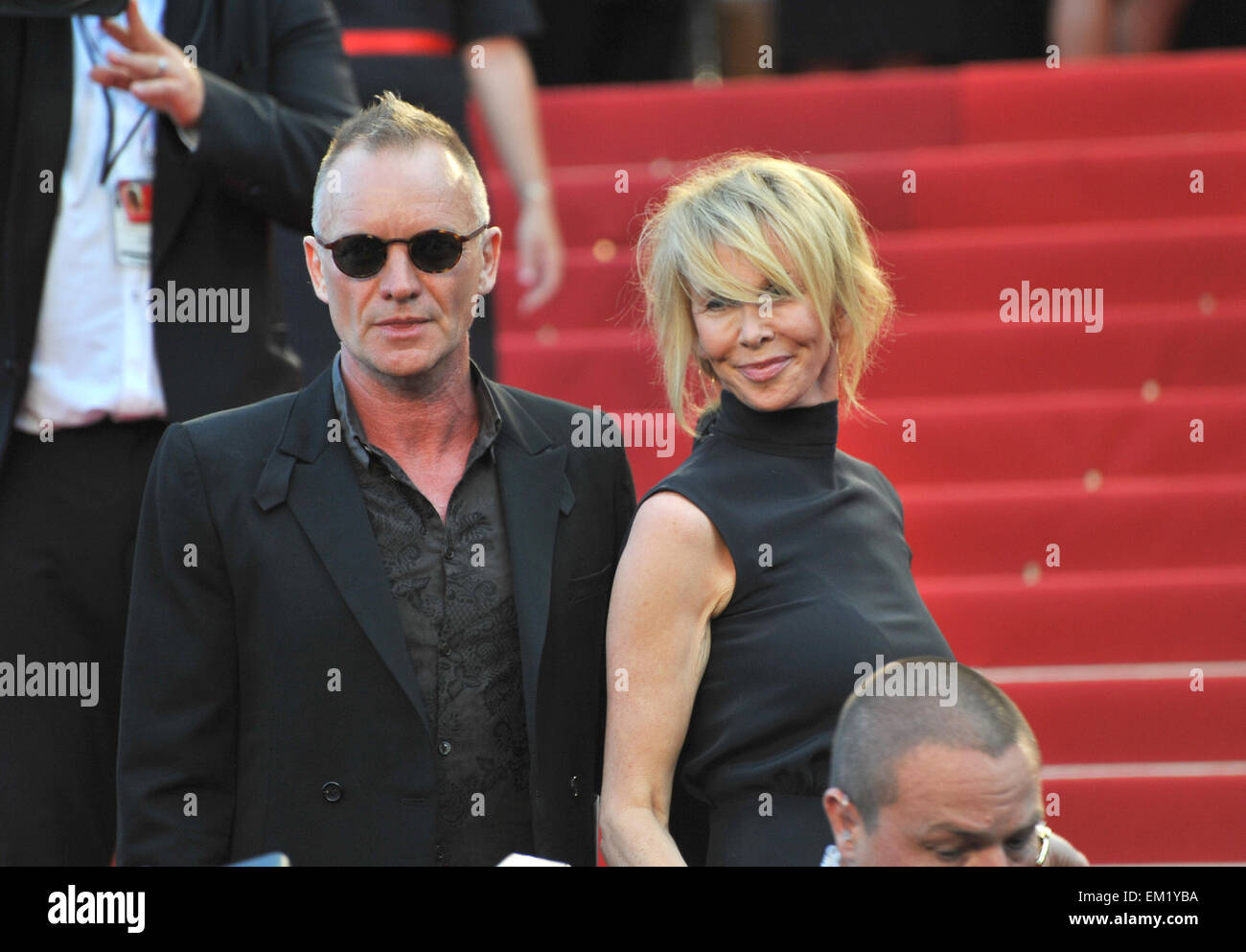 CANNES, Francia - 26 de mayo de 2012: Sting y Trudie Styler en la proyección de gala de 'Mud' en Cannes. Mayo 26, 2012 Cannes, Francia Foto de stock