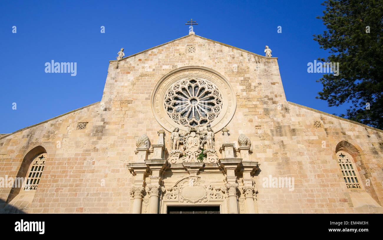 Catedral de la Anunciación (siglo XII) en Otranto, una ciudad en la provincia de Lecce, Puglia, Italia. Foto de stock