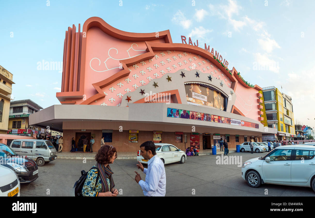 El exterior del cine Raj Mandir en Jaipur, Rajasthan, India Foto de stock
