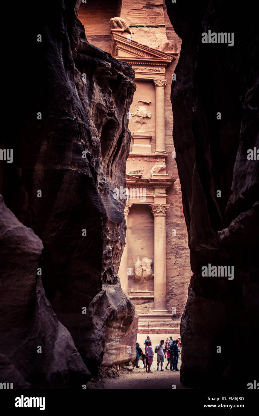 Edificio de la Tesorería en Petra (Jordania) Foto de stock