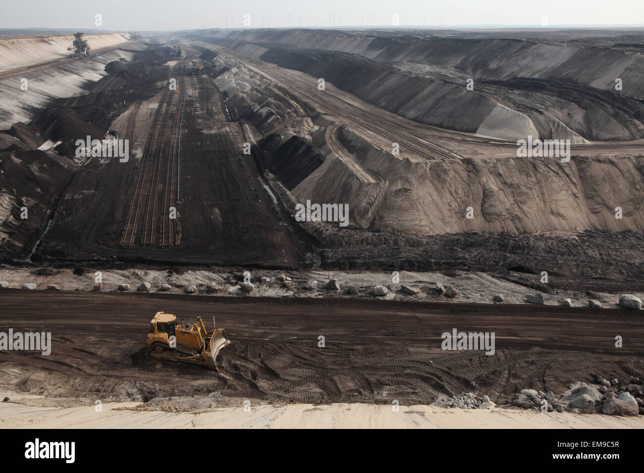 La minería de carbón a cielo abierto Cottbus Nord cerca de Cottbus, Baja Lusacia, Brandenburgo, Alemania. Gran minería de carbón a cielo abierto por la Vattenfall Foto de stock