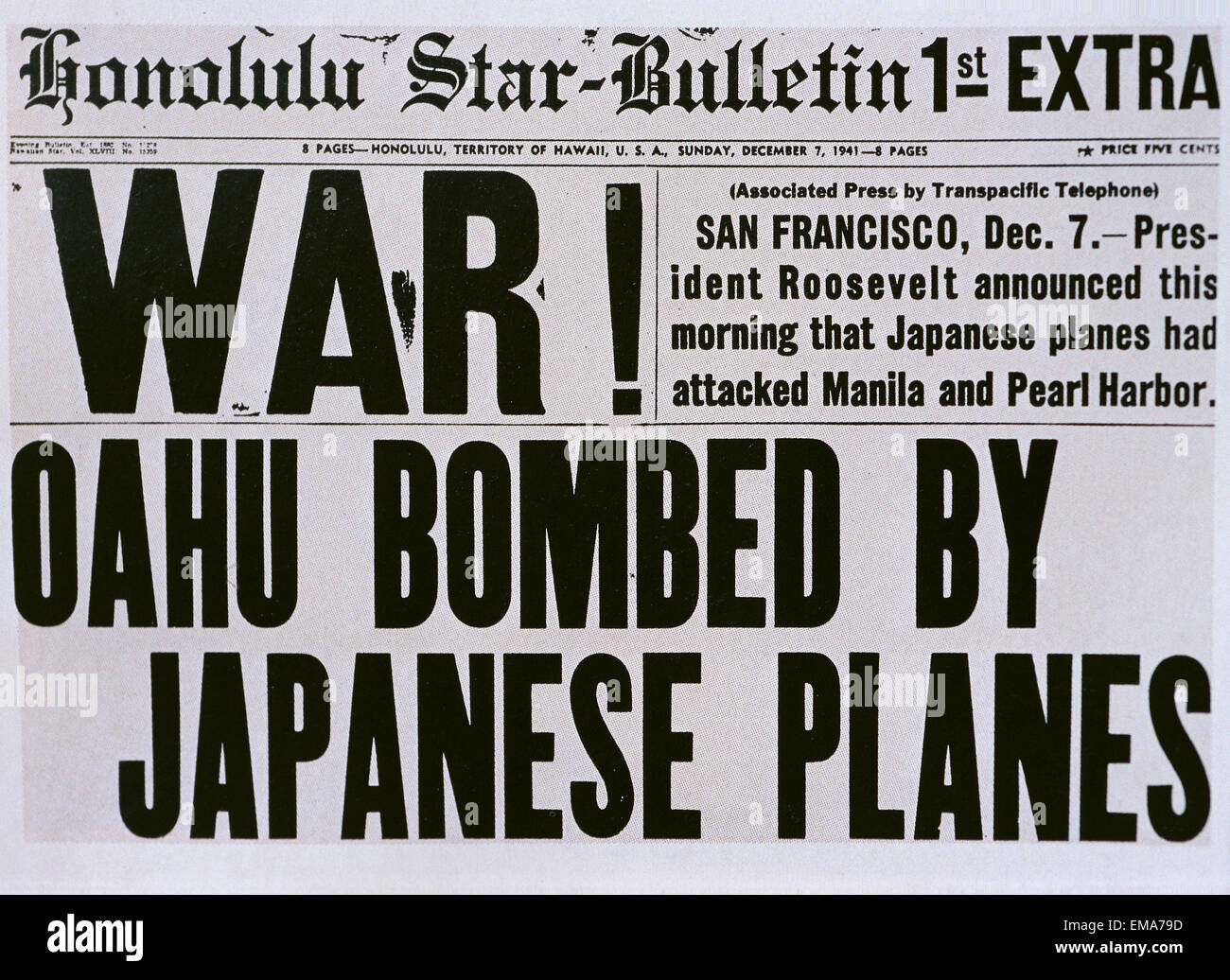 Diciembre 7, 1941 titular de prensa, Guerra! Oahu bombardeados por aviones japoneses C1513 Foto de stock