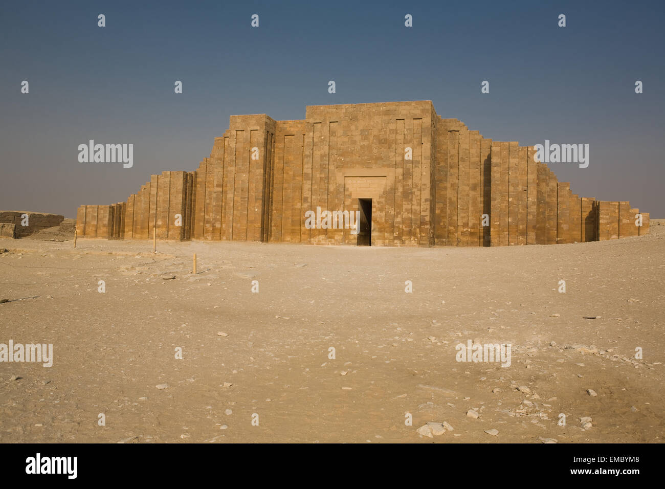 Capillas en el lado oeste del complejo Heb-SED de Djoser en Saqqara. Necrópolis de la antigua capital egipcia, Memphis Foto de stock