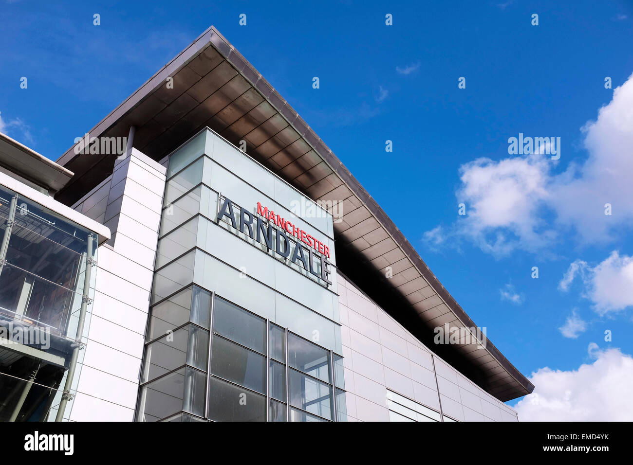 Los carteles en el centro comercial Arndale Manchester UK Foto de stock