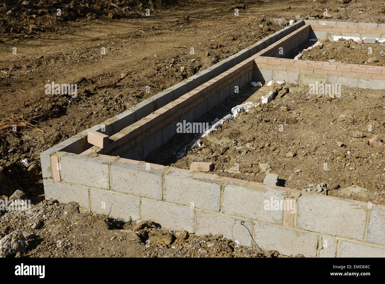 Las fundaciones están construidos sobre un desarrollo de viviendas en el REINO UNIDO Foto de stock